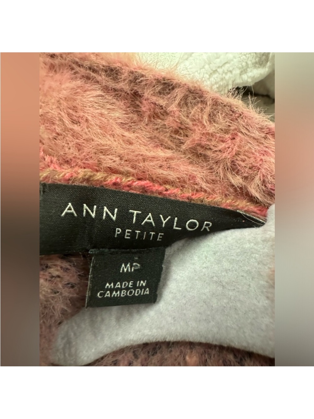 FALL CALLING! Pretty Ann Taylor SZ MP Wool Blend Sweater EUC - Picture 3 of 6